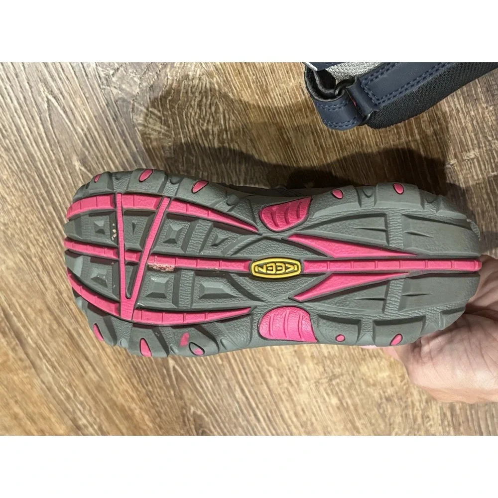 KEEN Oakridge Mid Waterproof Kids Hiking Boots Navy Gray Pink Size 12